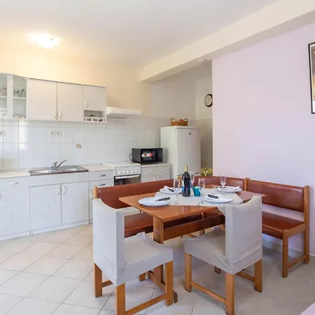 Apartman 1 Bedroom Gorgeous In Kanica *